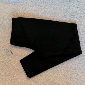 Black leggings - size medium